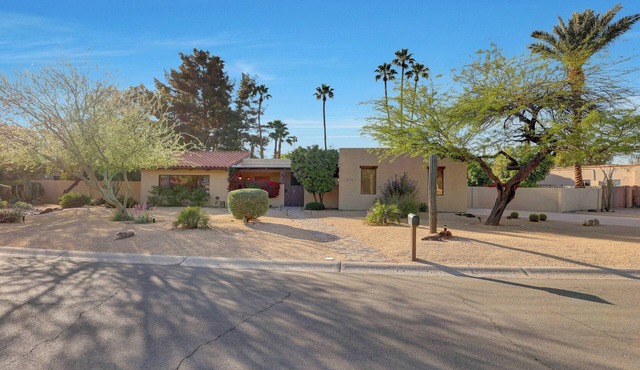 Litchfield Oasis Art Retreat - Walking distance to WIGWAM ,private pool, stadium