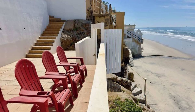 Little Pearl- Beachfront Studio for Two