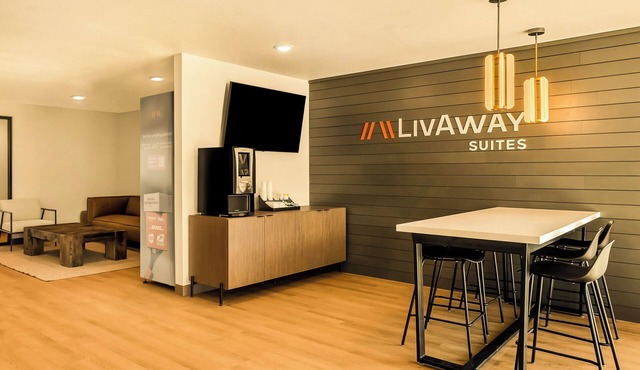 LivAway Suites Phoenix-Glendale