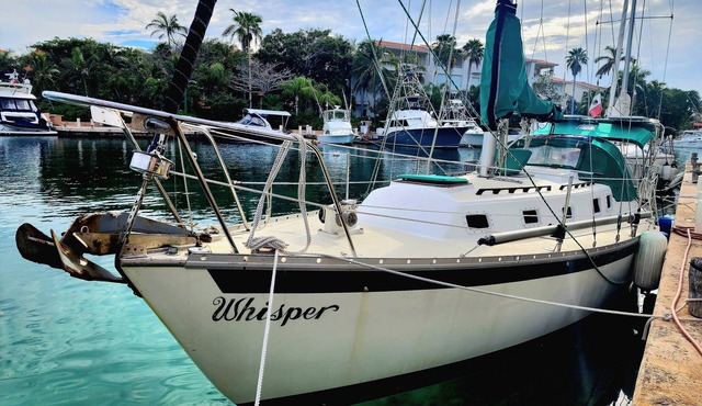 Live and Sleep like a Pirate on a 32 feet Sailboat