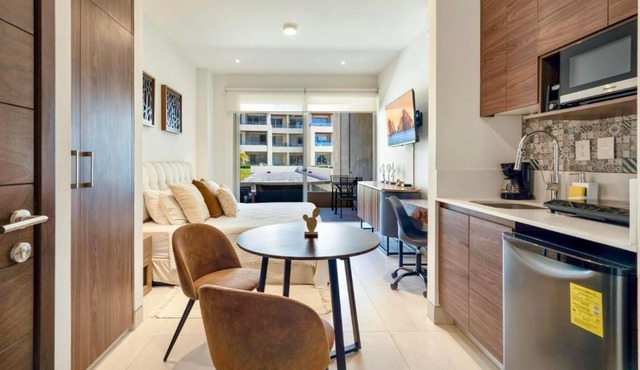 Loft con balcón privado, estacionamiento gratis - Un oasis en Los Cabos