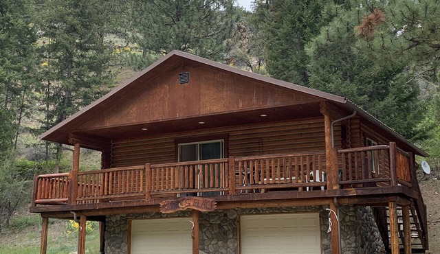 Log cabin in the bitterroot mountains