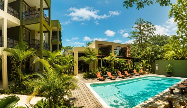 LOL-HA Cancun Boutique Hotel