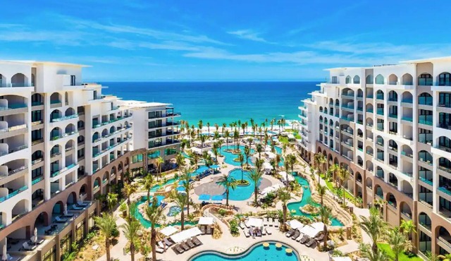Longest Lazy River in Cabo - Bring the kids! 5 Star 2 bedroom on the Beach!