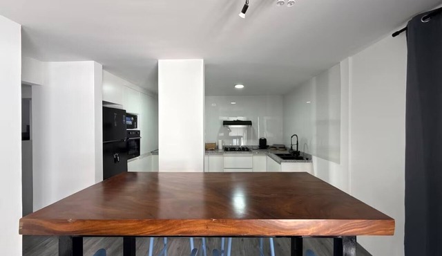 Lovely 4-bedroom house with AC in Mazatlán 4 blocks from the Beach - Golden zone
