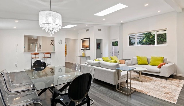 Lovely Home with Patio By Universal & Hollywood - Casa Rosa