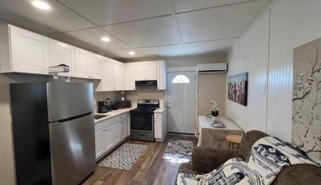 Lovely Penny Studio Home in Riverside, CA