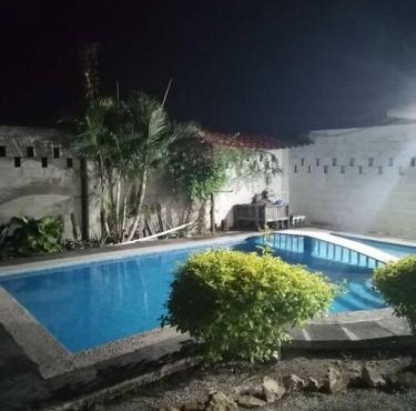 Lugar encantador con alberca