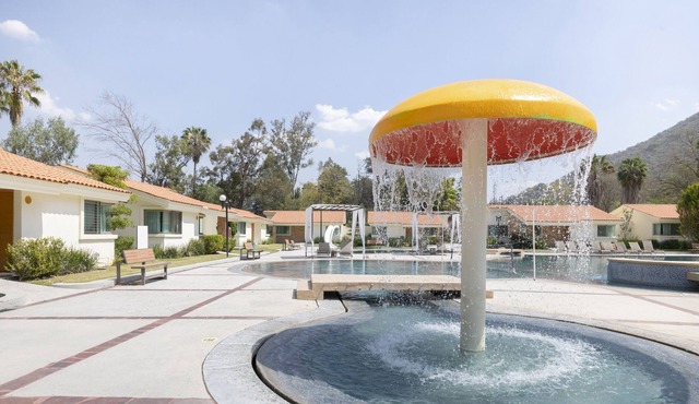 Luna Aqua Villas, Tala, Rio Escondido