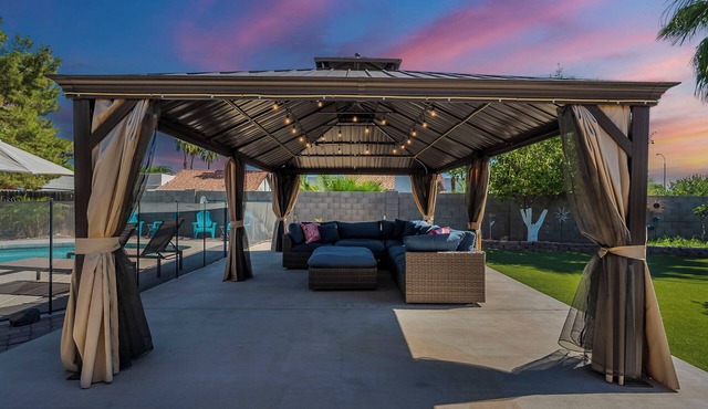 Luxe Poolside Escape in Chandler Minutes to Downtown Chandler