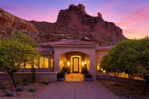 LUXE - Red Rock - Pool & Spa - In Paradise Valley