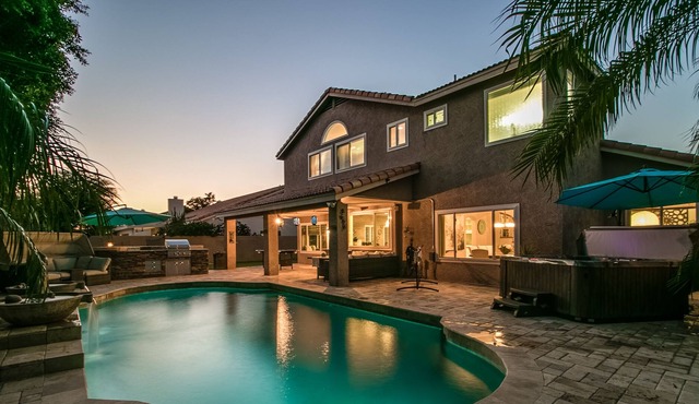 Luxe Scottsdale Home w/Pool, Spa, & Tesla Charger!