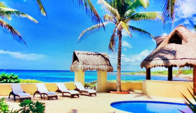 LUXERY BEACHFRONT VILLA! YOU GOTTA SEE THIS PLACE! 2/2 Ph!