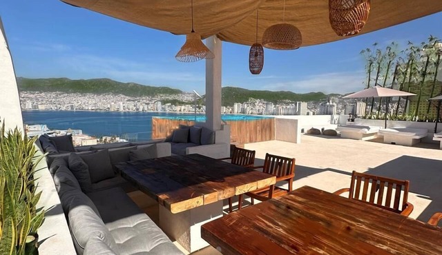 LUXO Villa Acapulco Zona Brisas Guitarrón