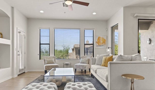 Luxurious Retreat Immaculately clean with early summer availability