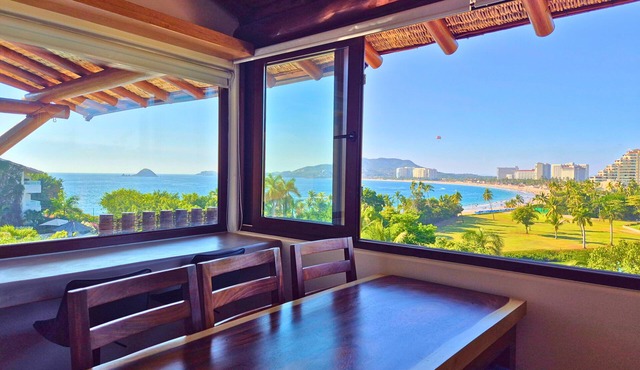Luxurious Seafront Residence with Private Jacuzzi and Incredible View!