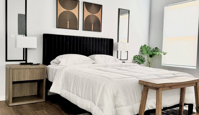 Luxury 1-bedroom apartment in McAllen near major Hospitals , WiFi, AC