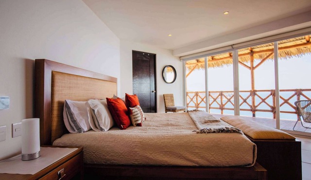 Luxury 3BR PH with EV Charger (PH1 BB)