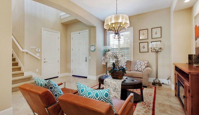 Luxury 4BR Beach Home｜Ocean Views｜Walk to the Beach｜Resort-Style Amenities #7002