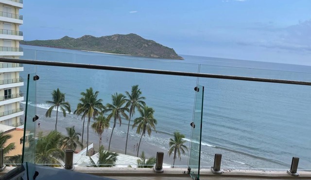 Luxury Apartment with ocean view -Golden Zone-.