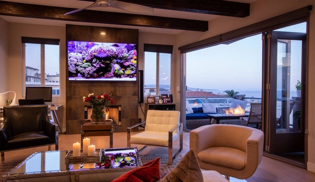 Luxury beach vacation - Ocean view bright and fun