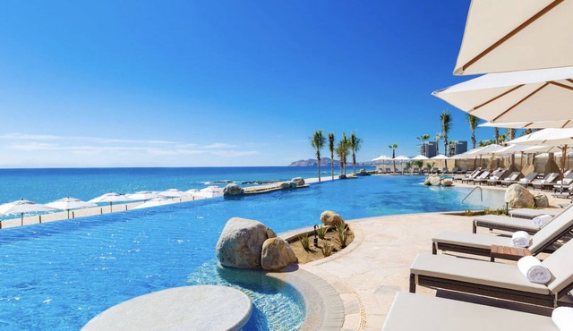 Luxury Beach Villa in Cabo!