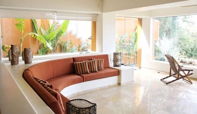 LUXURY CONDO !! 3 Bedrooms, 3.5 Baths. For BIG STUDIO info call US 3052803042