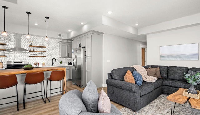 Luxury Condo w/Beach Access | Dragestil 715-1