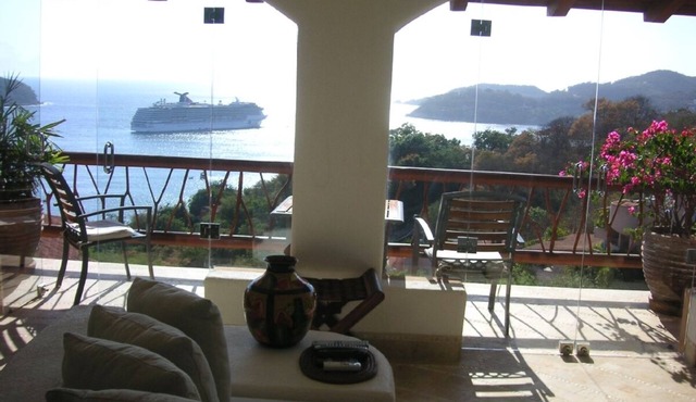 Luxury Condo with Stunning Views and Sunsets