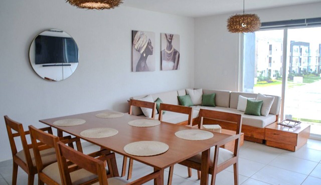 Luxury Diamante Apartment, Private Beach Club, 4 Bedrooms, 8 Guests