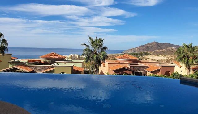 Luxury home with private pool in Paradise