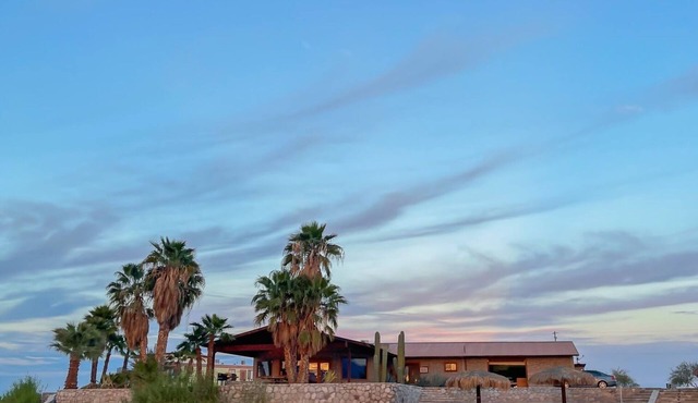 Luxury House on the Rio Hardy