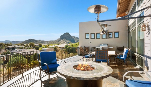 Luxury Mountain View Estate | Fire Pit Outdoor