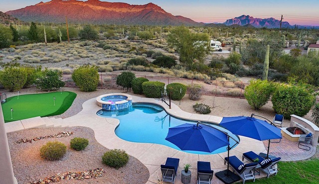 Luxury Oasis Heated Pool & Spa* - 7BR Luxury Estate w/Panoramic Mountain Views!
