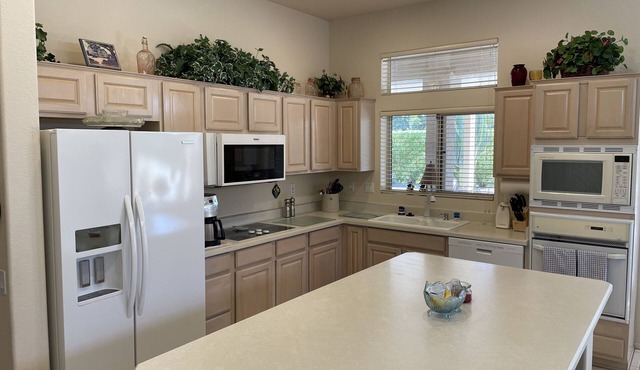 Luxury Resort Community, 5 Golf Courses, Rec. Centers with Pools, Spas, etc