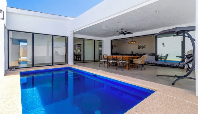 Luxury San Carlos Beach House | Pool, Pickleball & Kayaks