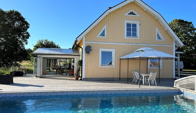Luxury Spa Villa- Pool, Hottub, Sauna