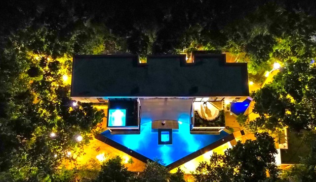 LUXURY VILLA MULUK + CASITA! WALK TO THE BEACH!