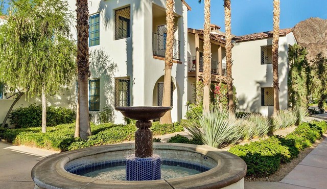 LV100 Upstairs 1 Bedroom Legacy Villas Retreat