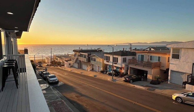 Manhattan Beach Modern Panoramic Sea View