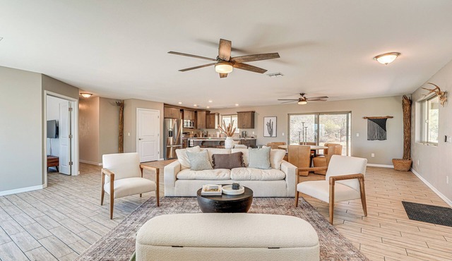 Marana Desert Getaway w/Tortolita Mountain Views