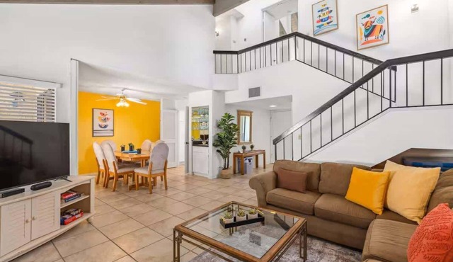 @ Marbella Lane - Gem w/Outdoor Fun Pool & Trails