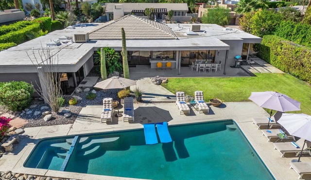 Martini Modern – Luxury Retreat w/Pool & Views