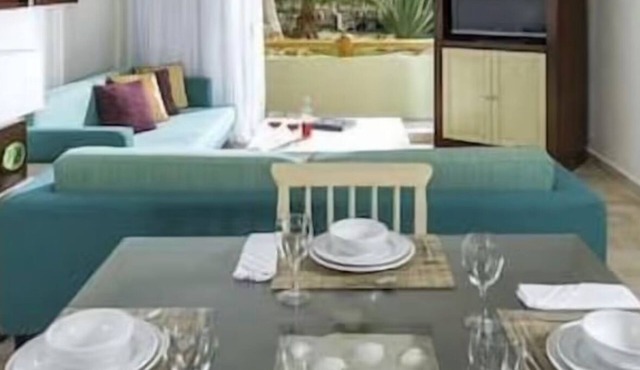 Mayan Palace 1BR suite with AC, WiFi in peaceful Puerto Peñasco
