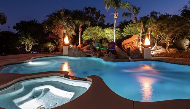 MEGA VILLA: Exquisite Backyard Oasis + Endless Fun! EV Charger ⭐️⭐️⭐️⭐️⭐️