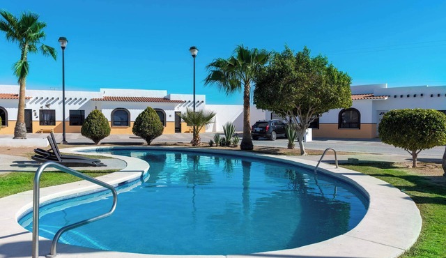 Mexican Ambience Townhome with Pool #02