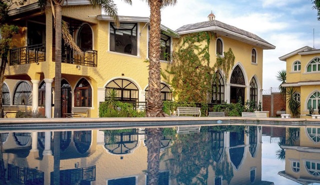 Mexican Villa.nGrand home with private pool, space, view, and total relaxation.