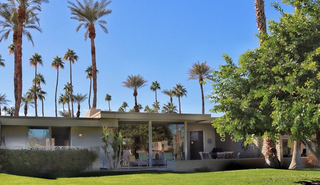 MID CENTURY MODERN 3 Bedroom Rancher in Beautiful Indian Wells