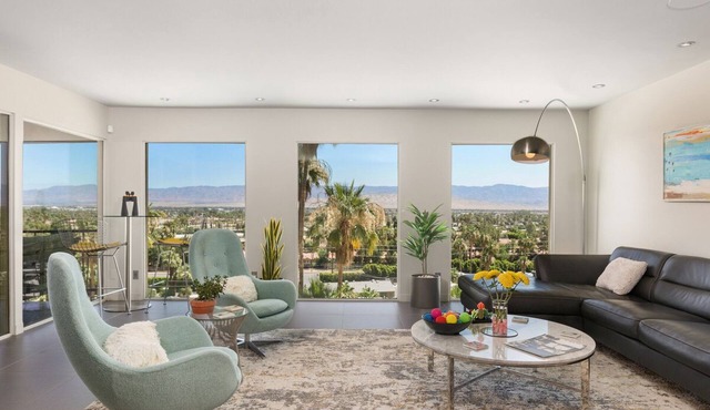 Mid-Century View Condo in Historic Rimcrest