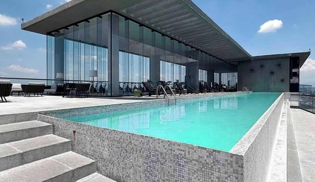 Minerva retreat w/pool, parking | World Cup 26